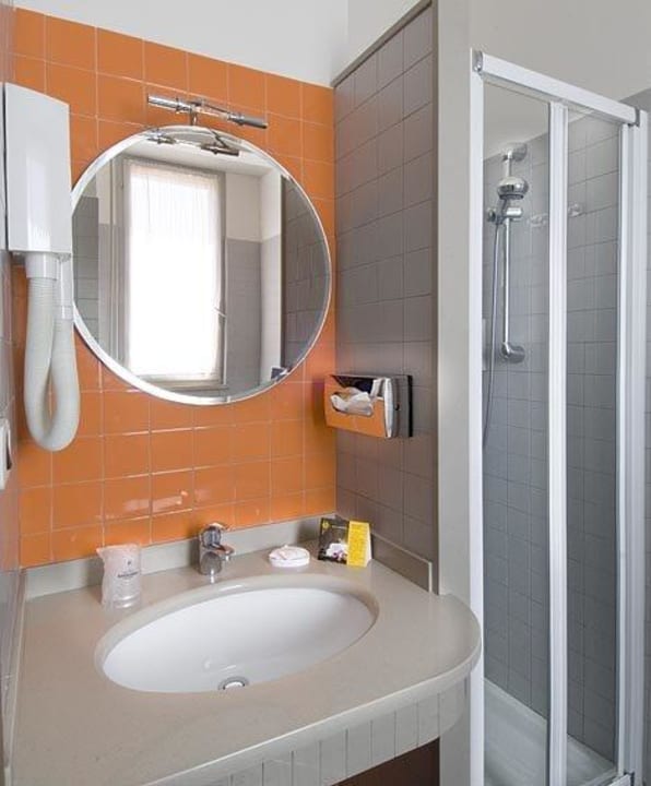 Bagno Camera Confort Hotel Continental Fano