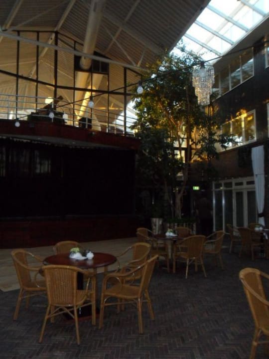 Tanzsaal/ Bar mit Klavier & Bühne GalamaDammen Hotel Jachthavens