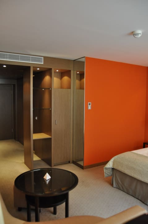 Vom Fenster aus gesehen Austria Trend Hotel Savoyen Vienna