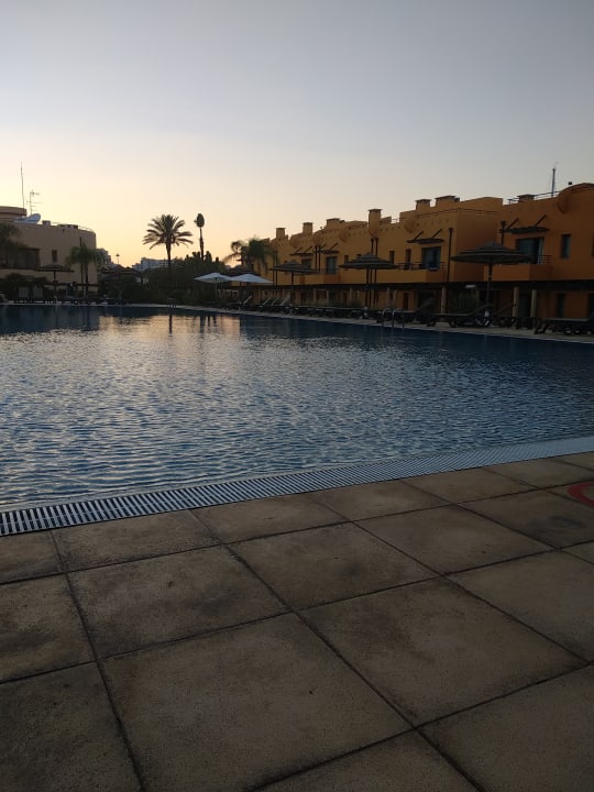 Außenansicht NH Marina Portimão Resort