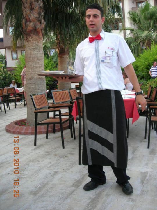 Hassan der Kellner Hane Family Resort