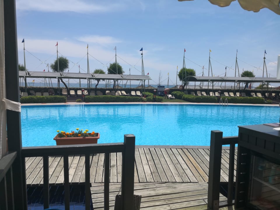 Blick vom Pavillion auf den Pool Limak Lara Deluxe Hotel & Resort