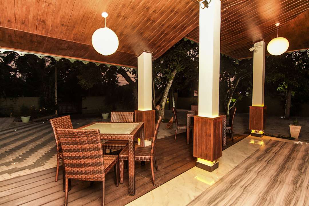 Gastro Clove Transit Hotel