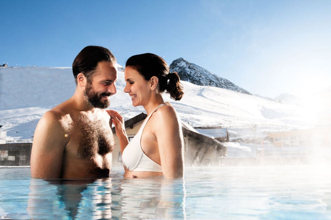 Außenpool auf 2.020 Meter - unglaublicher Ausblick Mooshaus Winterresort