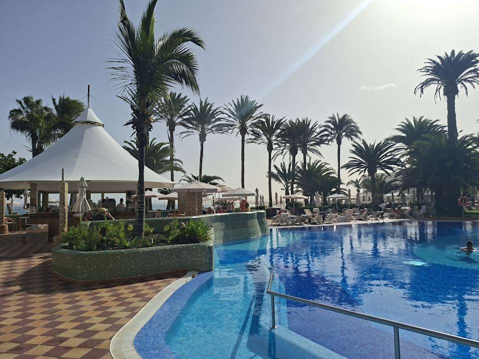 Pool Hotel Riu Palace Tres Islas