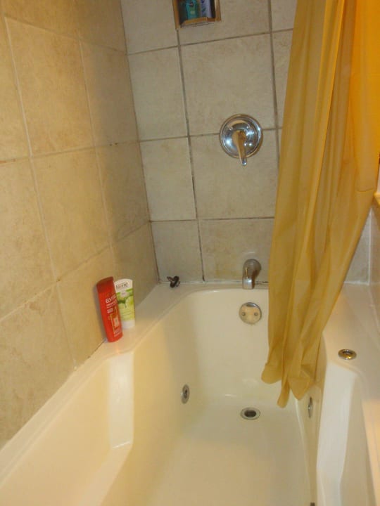 Badewanne mit Dusche Avila Beach Hotel