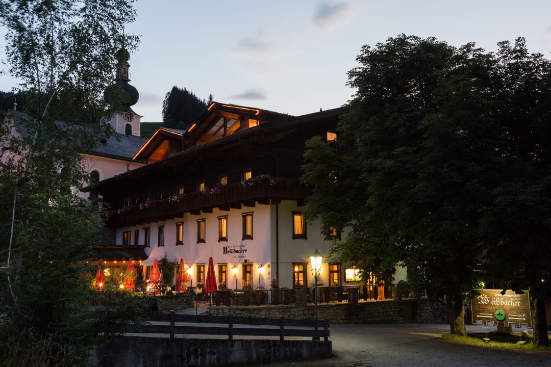 Außenansicht Traditionsgasthof Weißbacher