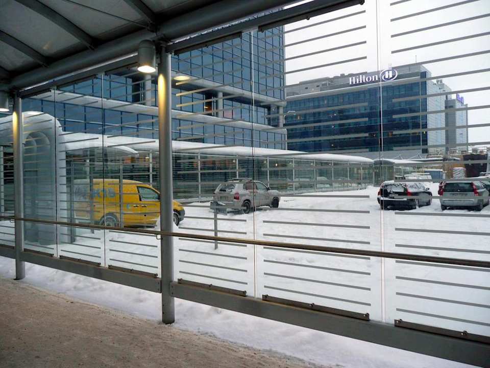 Walkway from terminal 2 Hilton Helsinki Airport