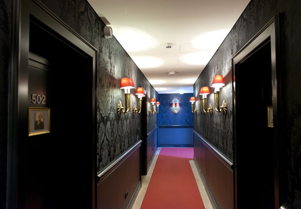 Zimmergang "Wien und die Liebe" 5. Stock  Hotel Beethoven