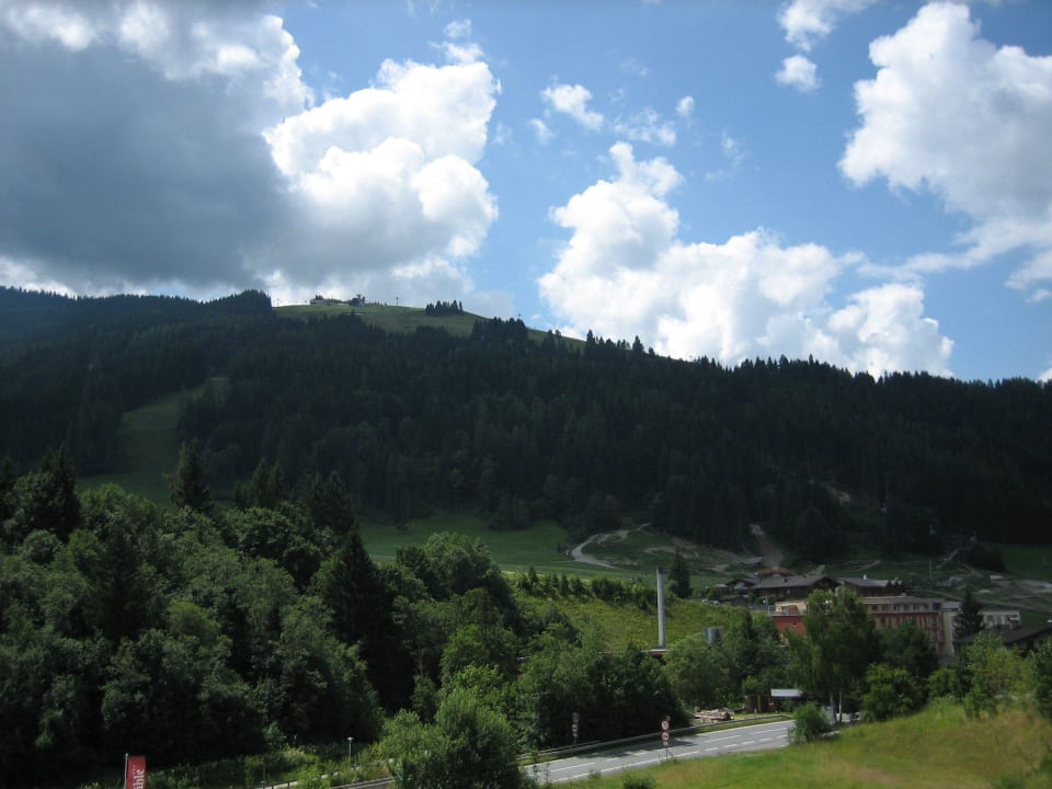 Der Blick zum Asitz und Downhillpark Gasthof Bachmühle