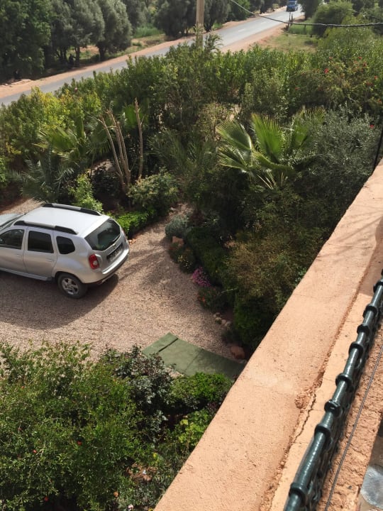 Blick von Dachterrasse vors Haus Hotel Riad Timadrouine