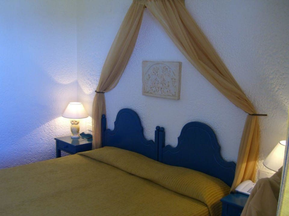 Zimmer Alexander Beach Hotel & Village Resort