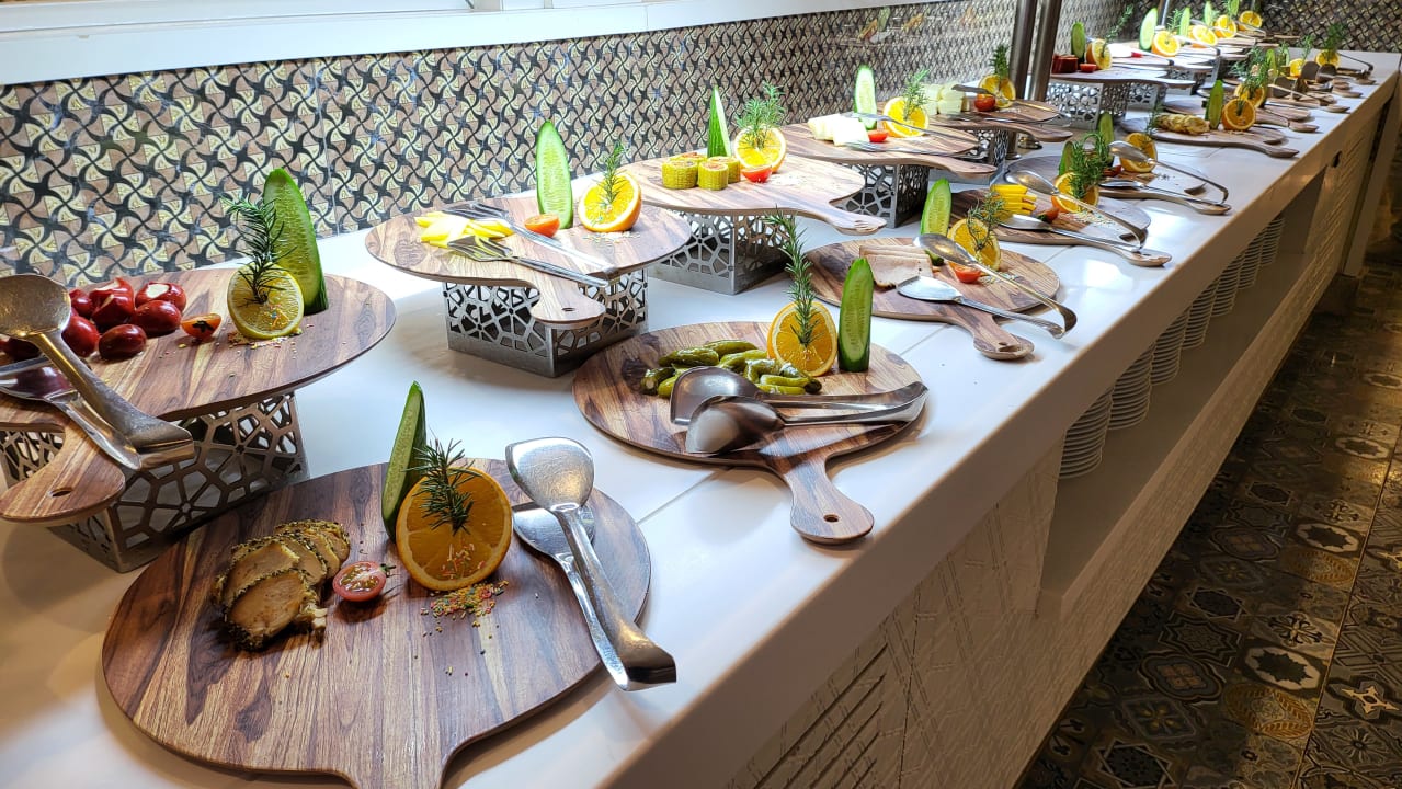 Gastro Royal Taj Mahal Hotel