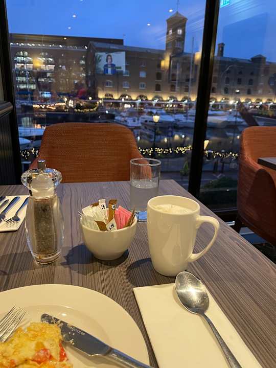 Gastro The Tower - A Guoman Hotel