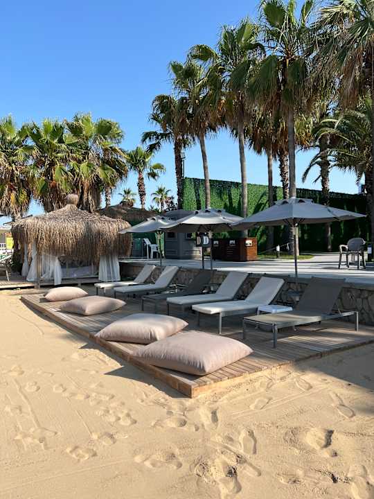 Strand Miramare Queen Hotel