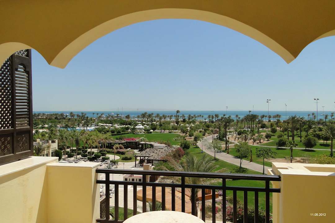 Aus Zimmer 1484 auf den Golfplatz und das Meer Steigenberger ALDAU Beach Hotel
