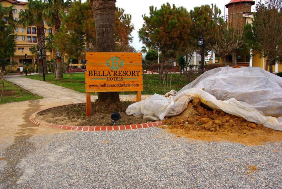 Strandeingang Bella Resort & Spa