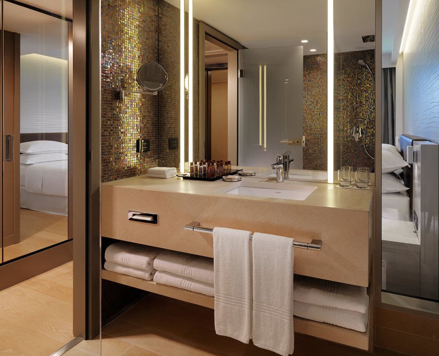 Executive Club Bathroom Sheraton Tel Aviv