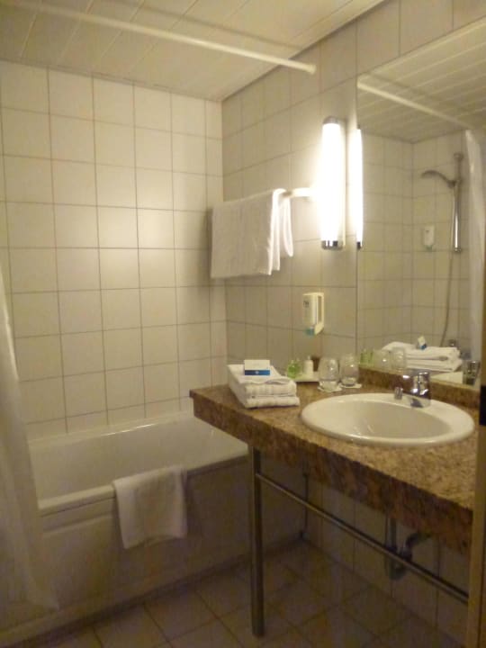 Bad Hotel NH Leipzig Messe