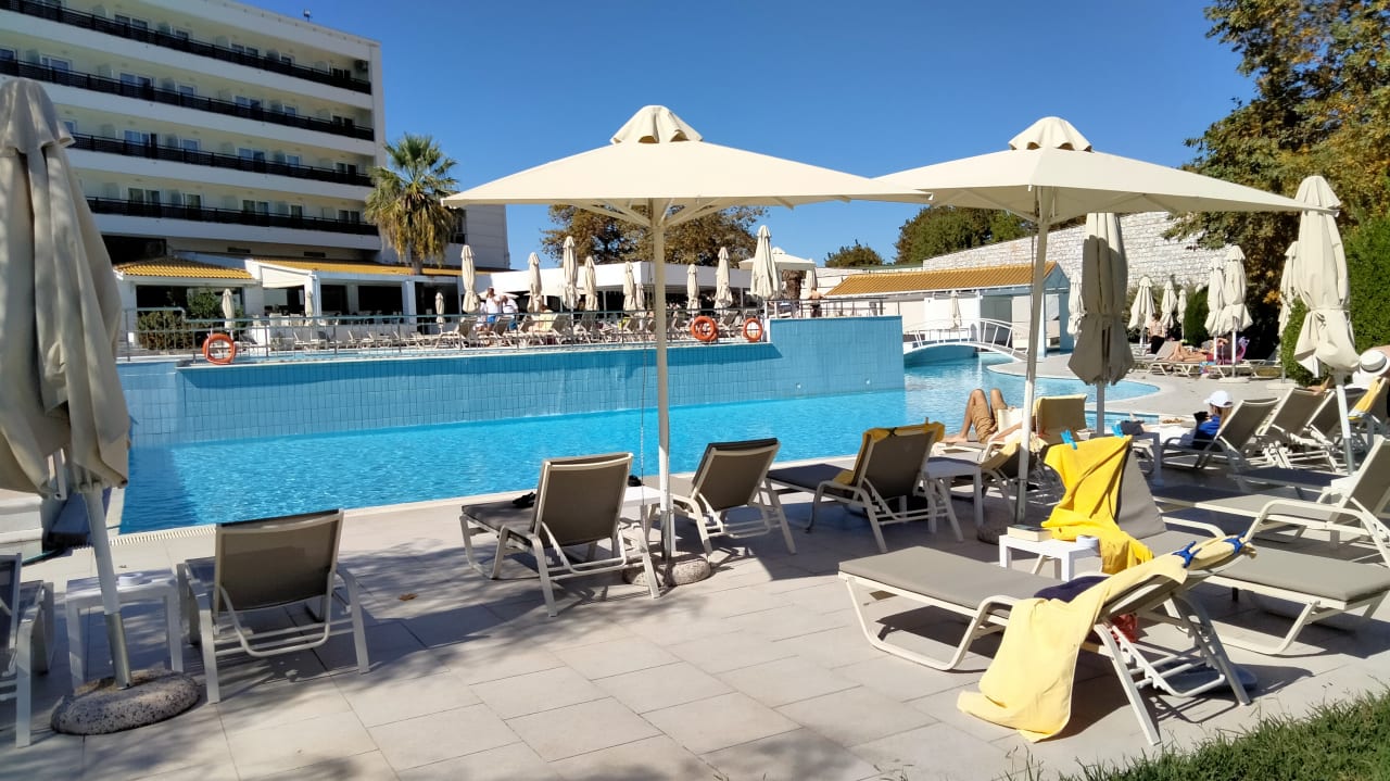 Pool Olympian Bay Grand Resort