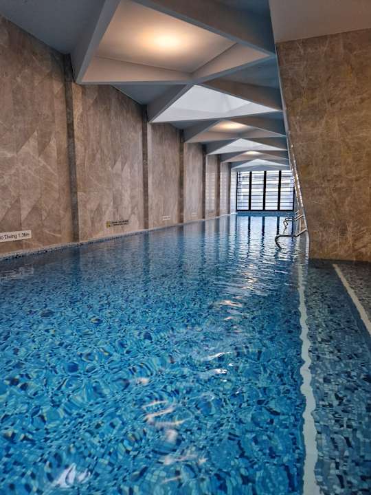 Pool Imagine Lighthouse