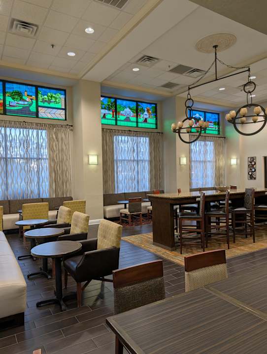 Gastro Hotel Hampton Inn & Suites Valdosta/Conference Center