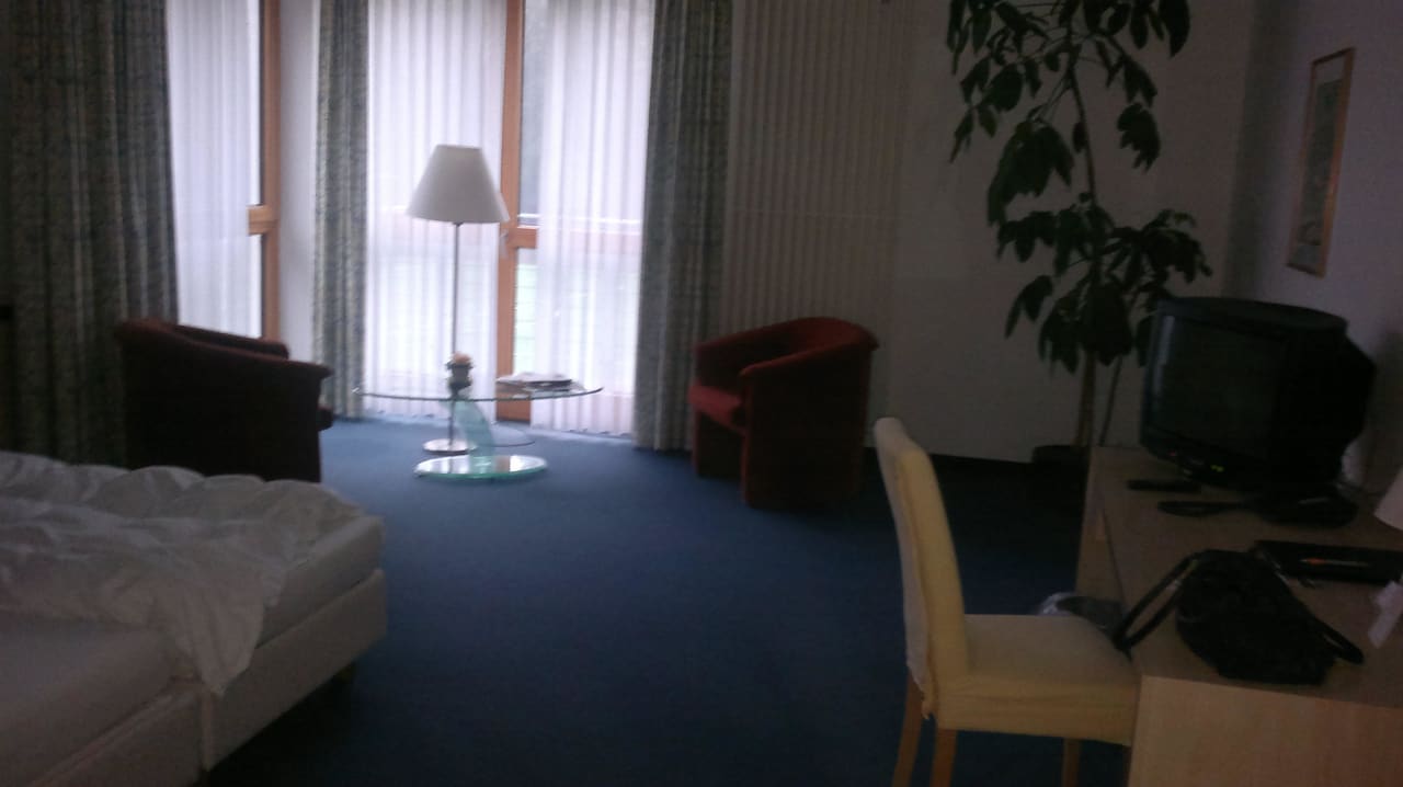 Größe des Zimmers, zum Sportplatz raus liegend Sporthotel Fuchsbachtal