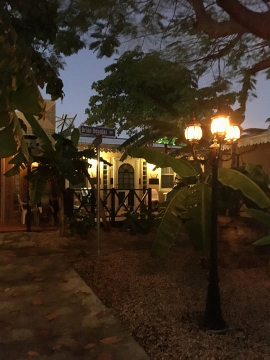 Gartenanlage Hotel Marys Boon