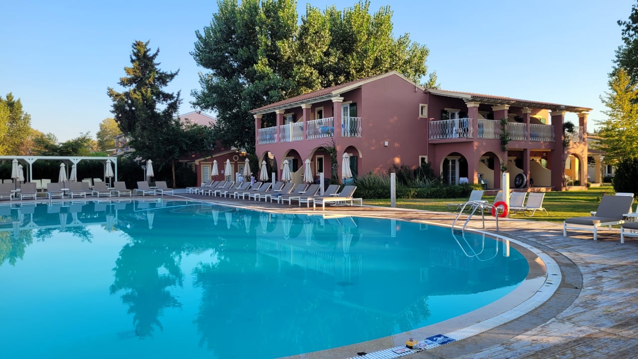 Pool Capo Di Corfu  (Im Umbau/Renovierung)