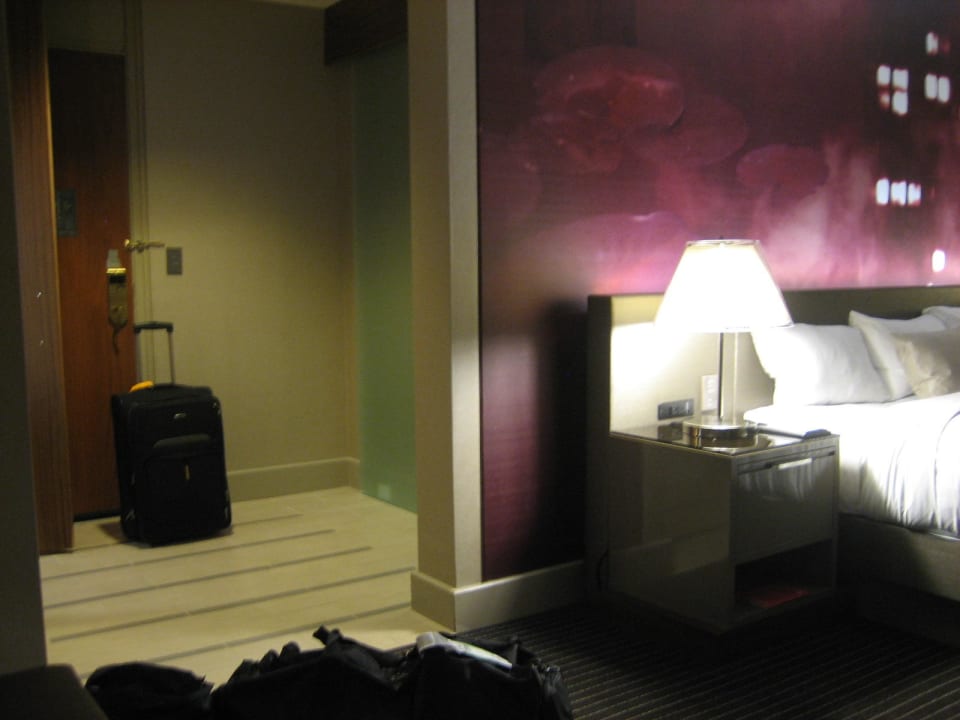 Bett und Eingang Hotel Grand Hyatt New York