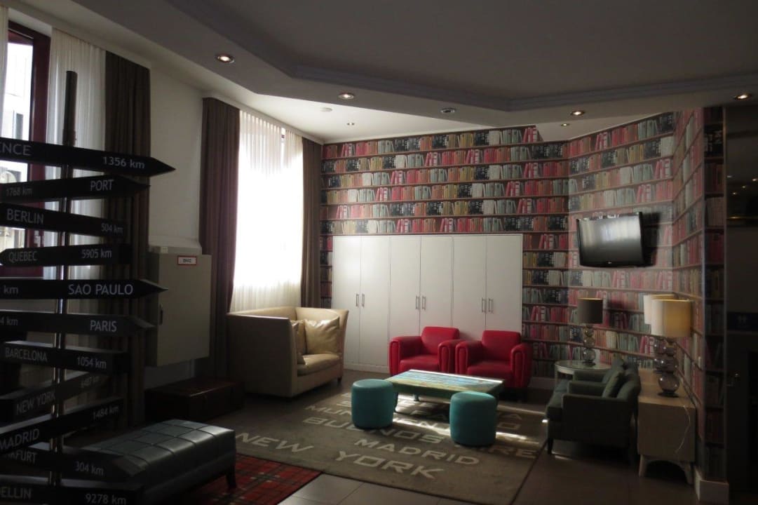 Aufenthaltsbereich in der Lobby Hotel München City Center affiliated by Meliá