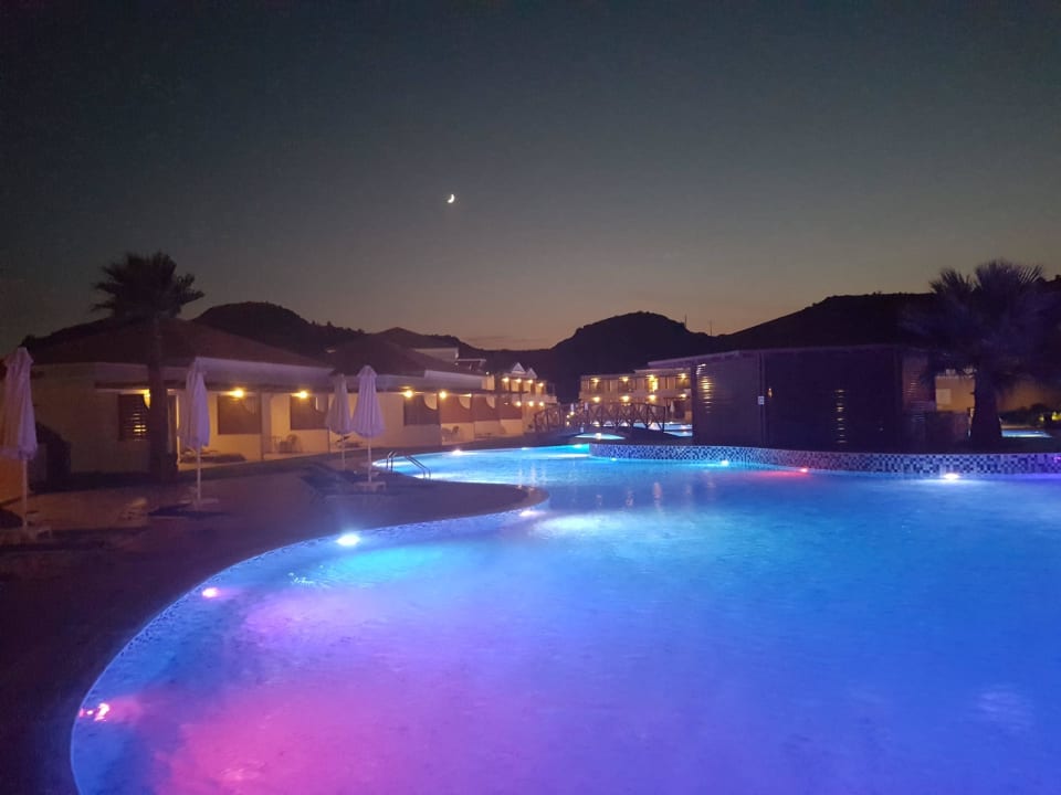 Pool La Marquise Luxury Resort Complex