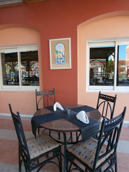 Любимый столик для завтрака Pickalbatros Alf Leila Wa Leila Resort - Neverland Hurghada