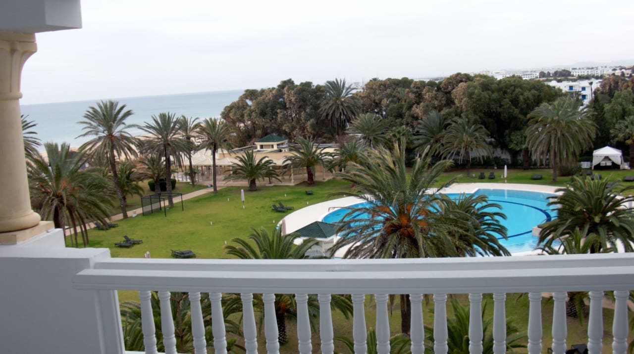 Vom Balkon aus sieht man Garten/Pool/Meer Oceana Hotel & Spa