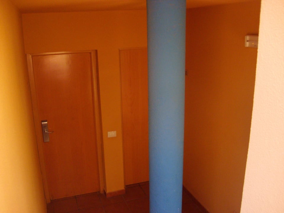 Zwei Zugänge zu den Zimmern BLUESEA Jandia Luz