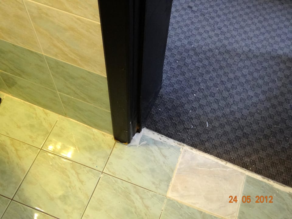 Schmutziger Boden Days Inn Hotel & Residence