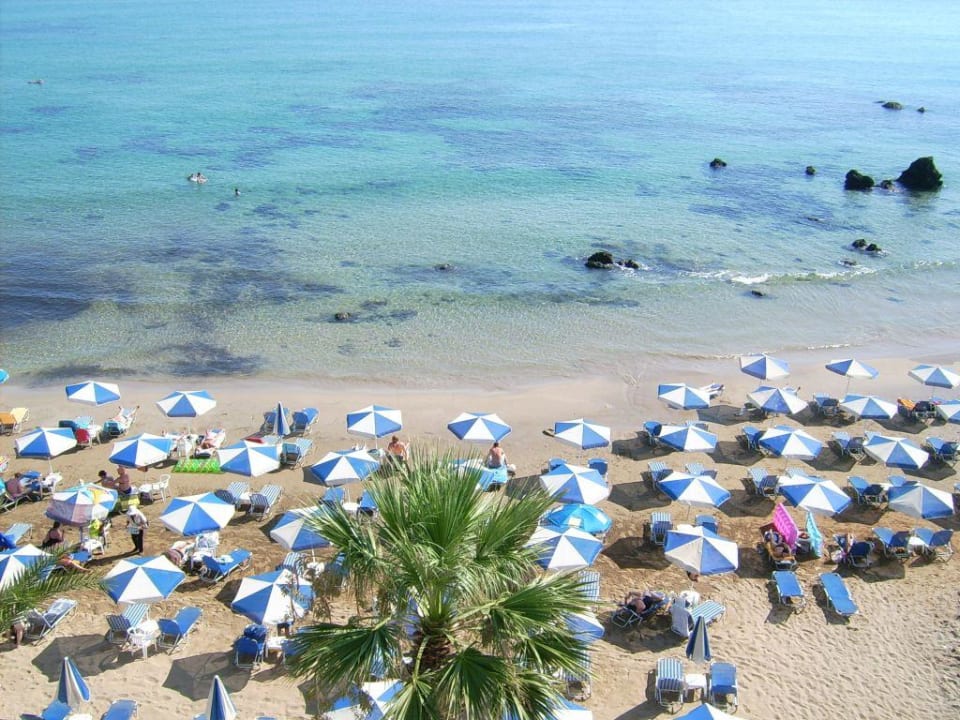 Blick auf Strand Hotel Corissia Princess