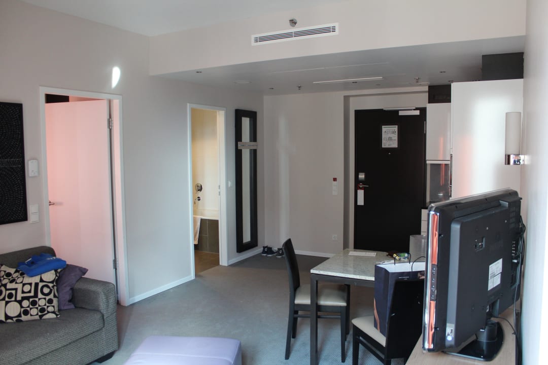Wohnbereich Adina Apartment Hotel Frankfurt Neue Oper