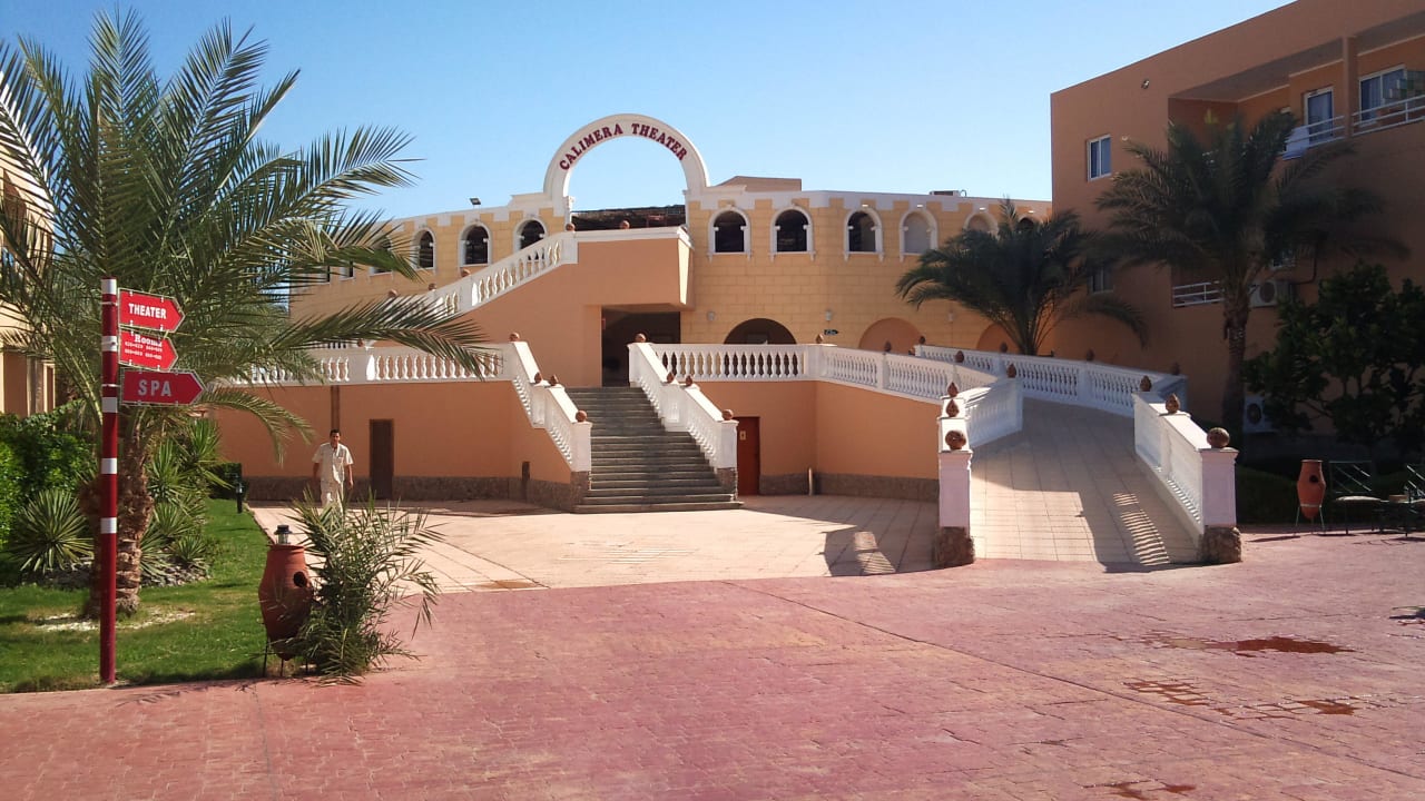 Theater Golden Beach Resort