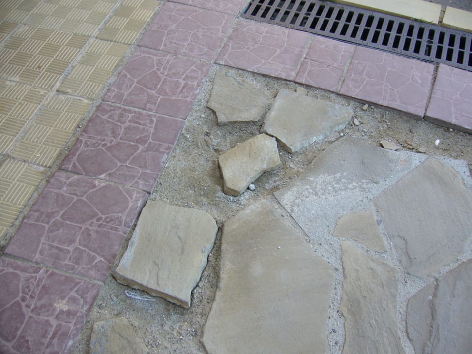 Der Weg zum Strand Sol Luna Bay