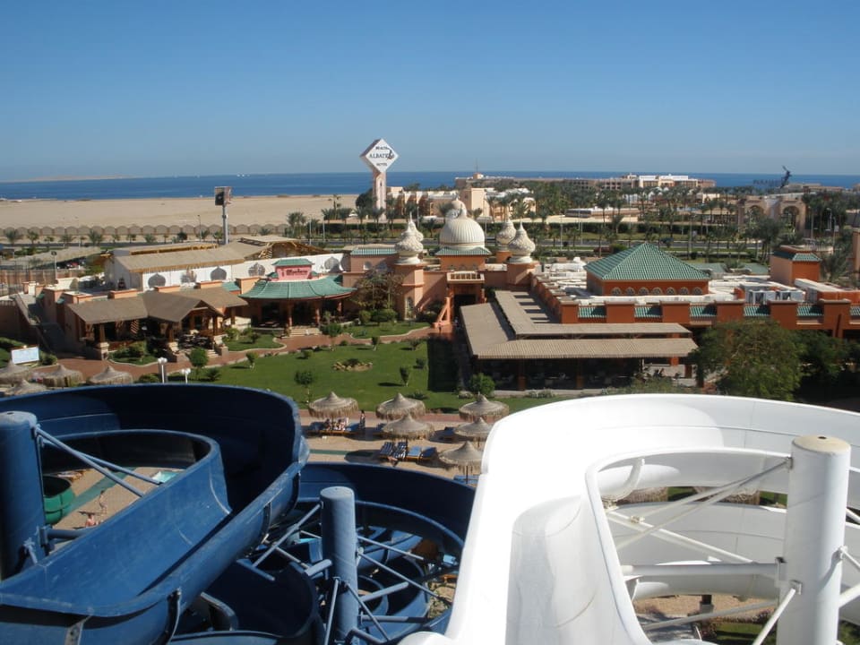Widok ze zjeżdżalni Pickalbatros Aqua Park Resort - Hurghada