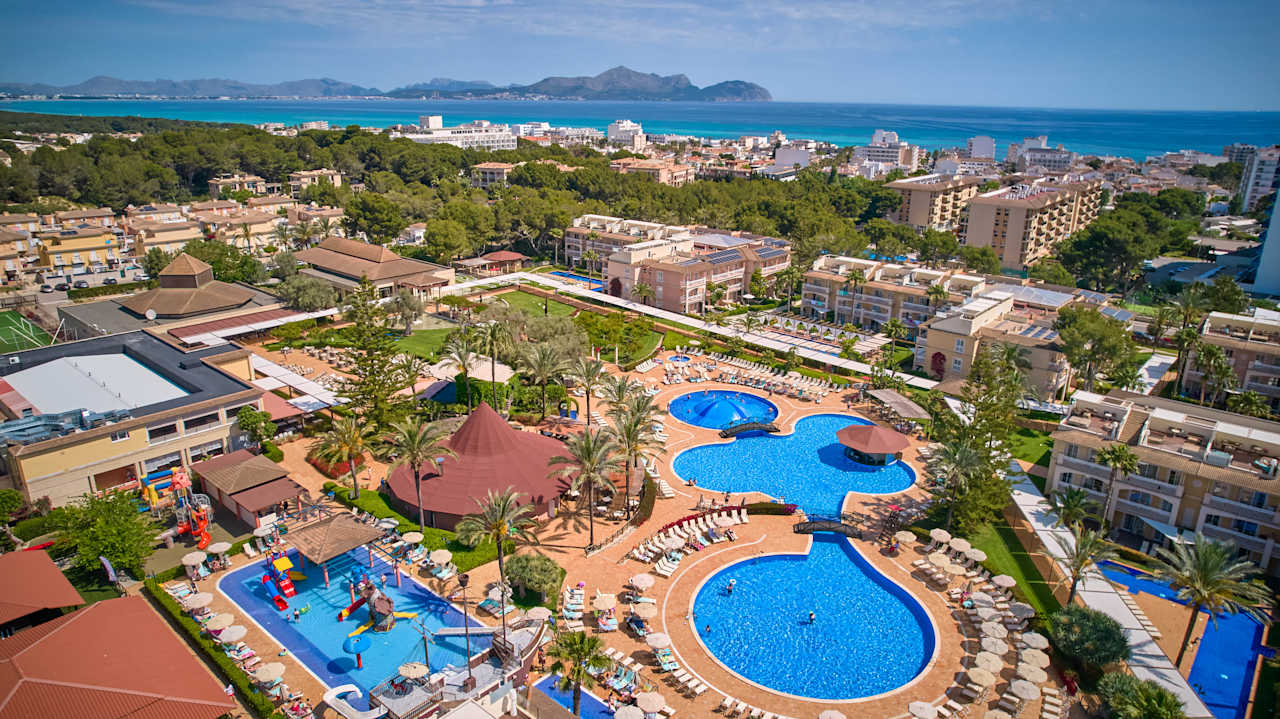 Pool Zafiro Can Picafort