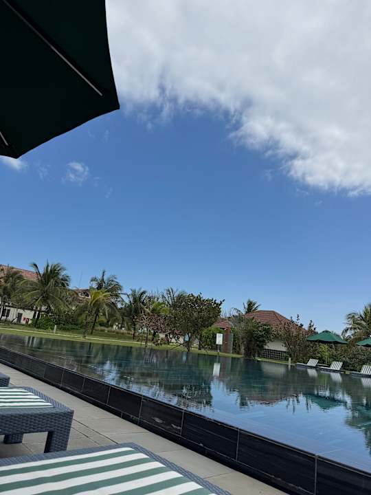 Pool ROBINSON NAM HOI AN