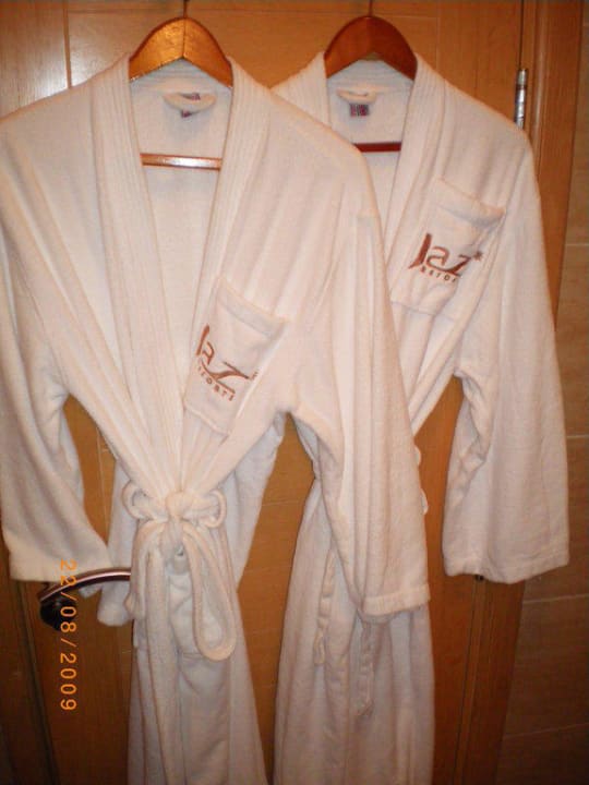 Bademäntel für den Gast Hotel JAZ Makadi Star & Spa