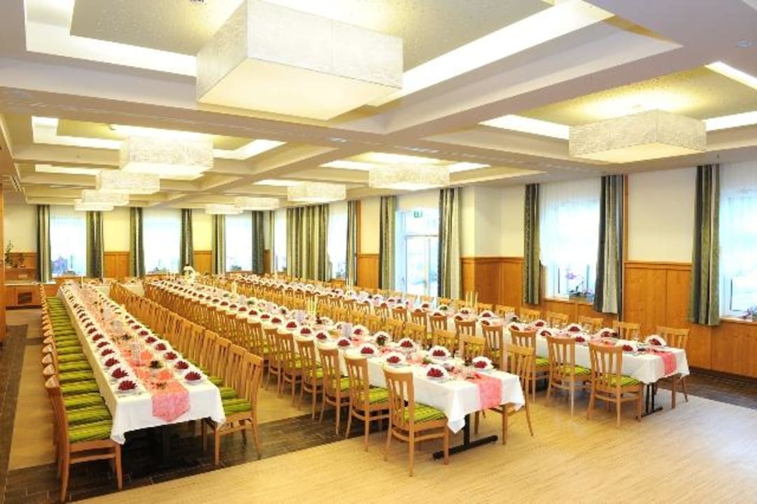 Saal für Hochzeiten Hotel Kirchenwirt Aigen