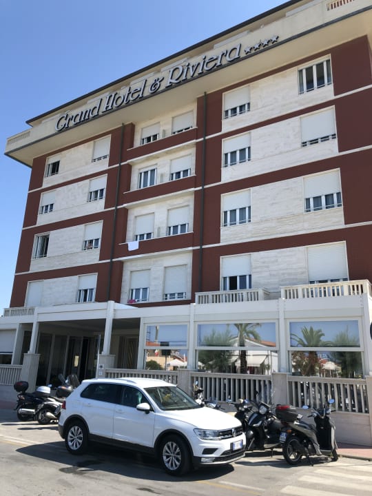 Außenansicht Grand Hotel & Riviera