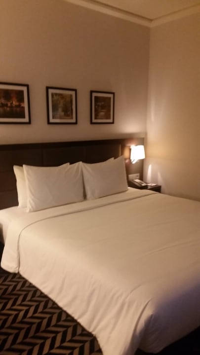 Bardzo wygodne łóżko  Hilton Garden Inn Krakow Airport