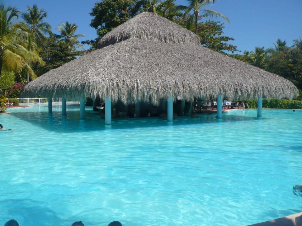 Relaxtes Plantschen mit Cocktailgarantie  Grand Palladium Select Bávaro Resort & Spa