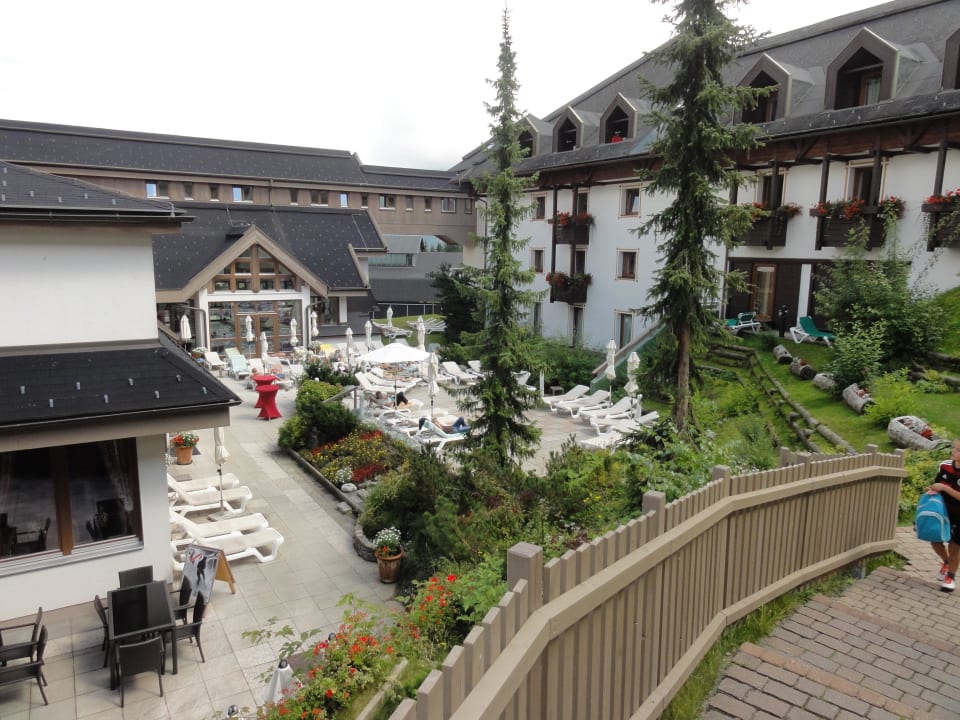 Innenhof Aldiana Club Schlanitzen Alm