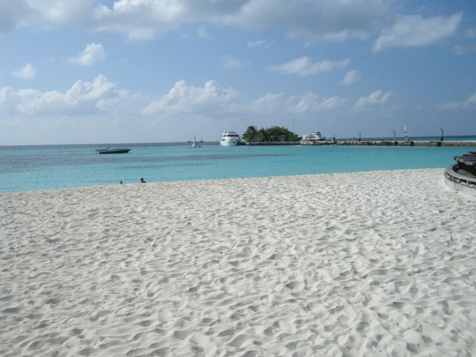 Ausblick Südseite Strand Kuredu Island Kuredu Island Resort & Spa